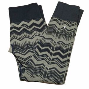 Lululemon Ebb To Street Pant Green Chevron Size 6